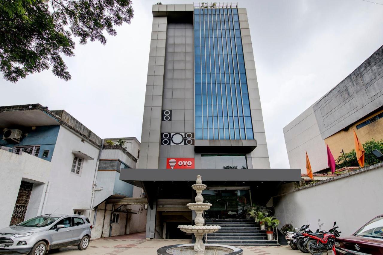 Oyo 1545 Hotel Shivani International Αχμπανταμπάντ Εξωτερικό φωτογραφία