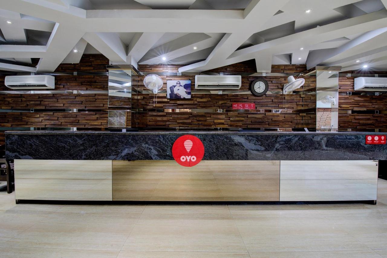 Oyo 1545 Hotel Shivani International Αχμπανταμπάντ Εξωτερικό φωτογραφία