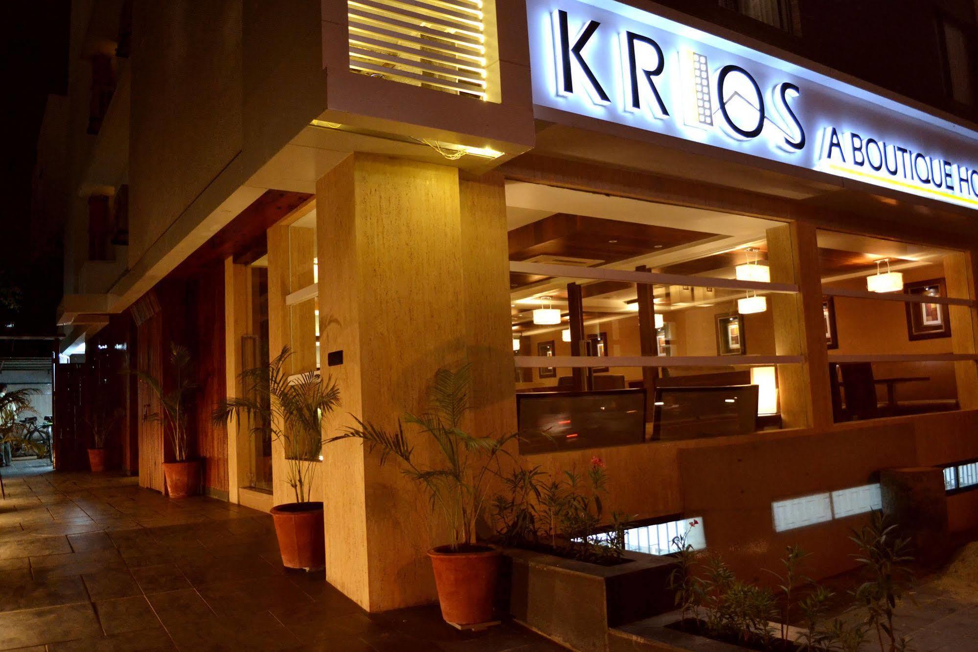 Oyo 1545 Hotel Shivani International Αχμπανταμπάντ Εξωτερικό φωτογραφία