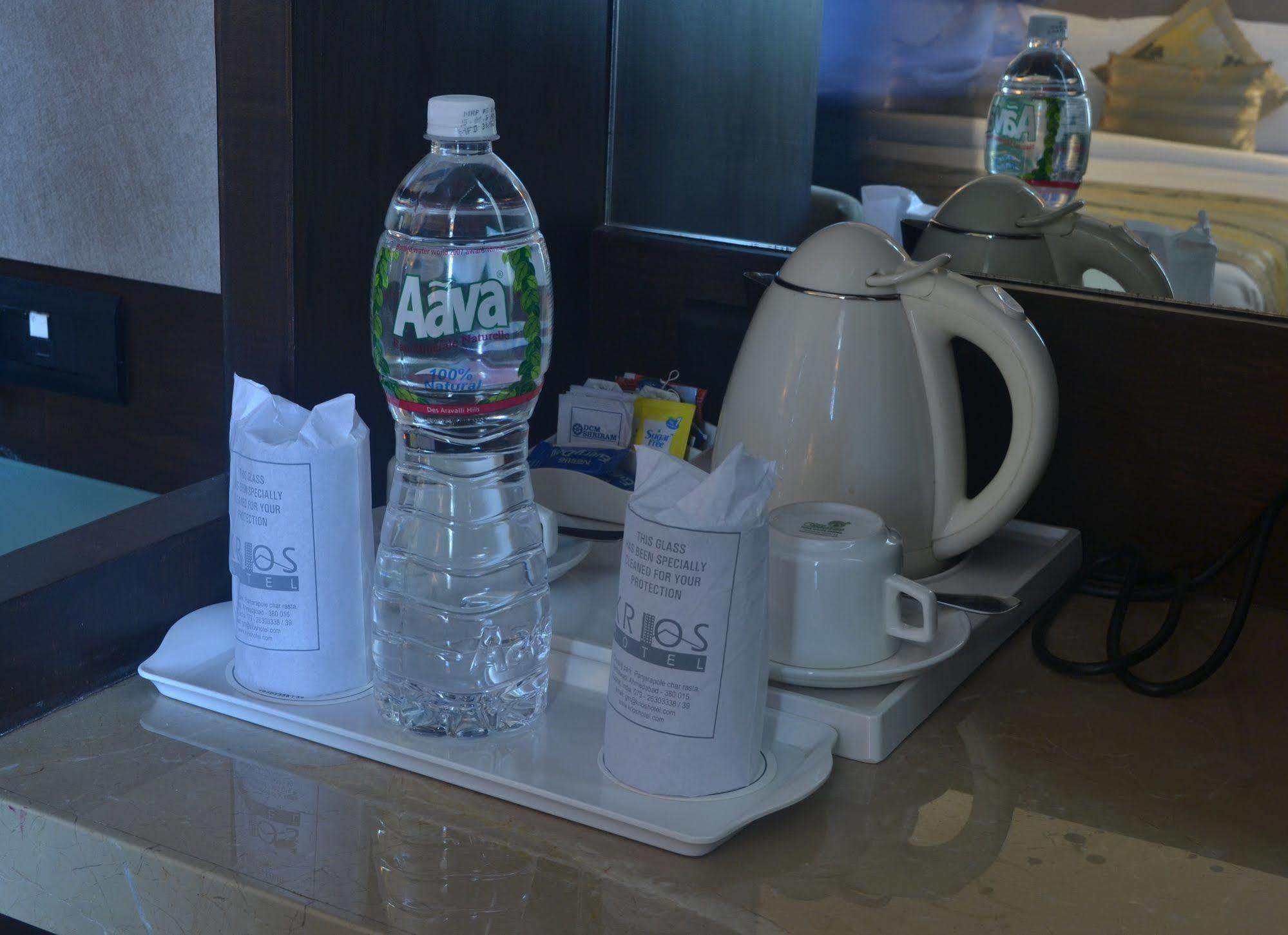 Oyo 1545 Hotel Shivani International Αχμπανταμπάντ Εξωτερικό φωτογραφία
