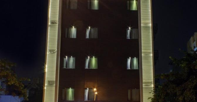 Oyo 1545 Hotel Shivani International Αχμπανταμπάντ Εξωτερικό φωτογραφία