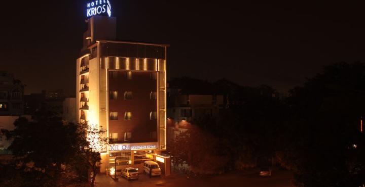 Oyo 1545 Hotel Shivani International Αχμπανταμπάντ Εξωτερικό φωτογραφία